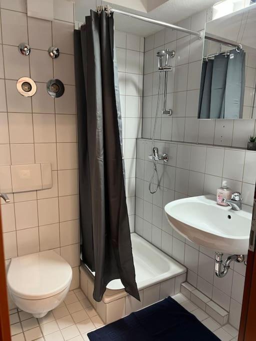 Apartment Am Stuttgarter Flughafen / Messe 莱恩费尔登埃希特登 外观 照片